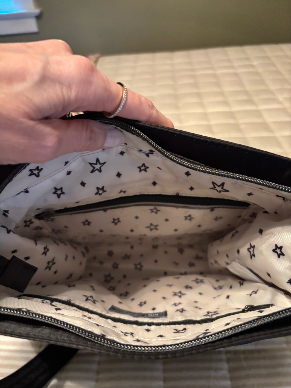 Lug Toodles Black Quilted Crossbody Bag with Star-Print Interior - Picture 7 of 8
